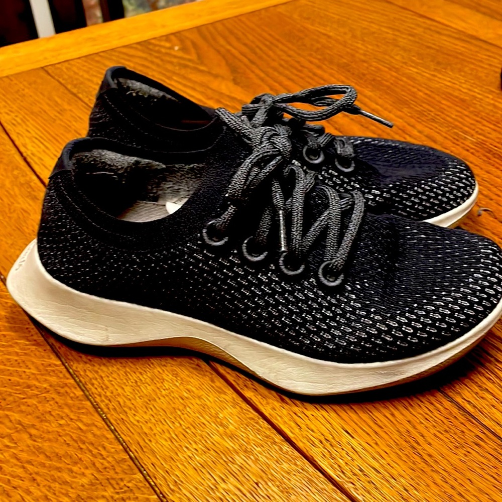 Allbirds Tree Dashers beautiful condition! Size 8, black